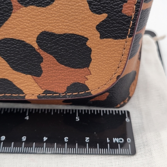 ❤️NWT❤️ Coach Cheetah Print Glasses Case w/ Clip - Picture 5 of 5